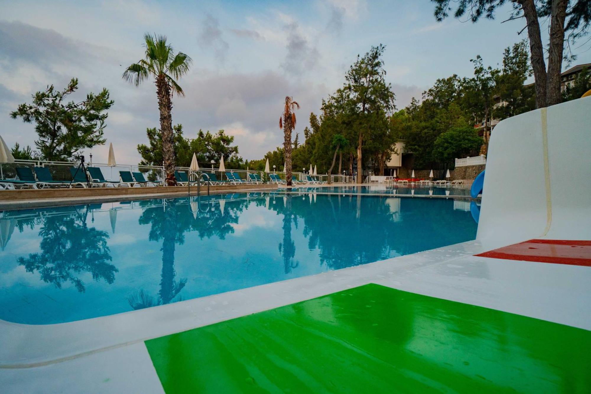 Senza Garden Holiday Club Konaklı Екстериор снимка